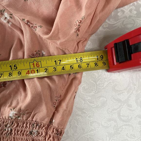 Y2K Hollister Shirt Large Pink Floral Cropped Top Blouse Smocked Renaissance - Picture 7 of 8